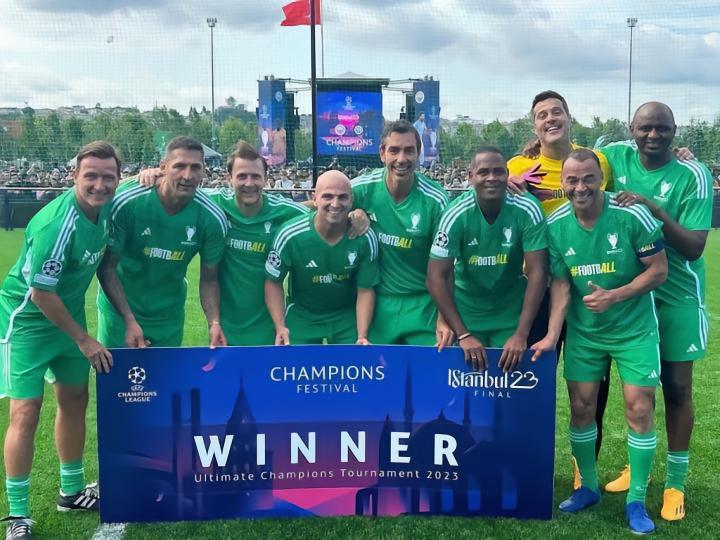 在欧冠开始前，像路易斯菲戈、卡卡、克鲁伊维特这些