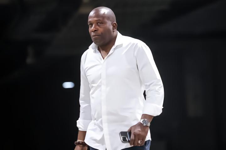 足球报记者：国安换帅已提上日程，斯坦利继任者浮出水面