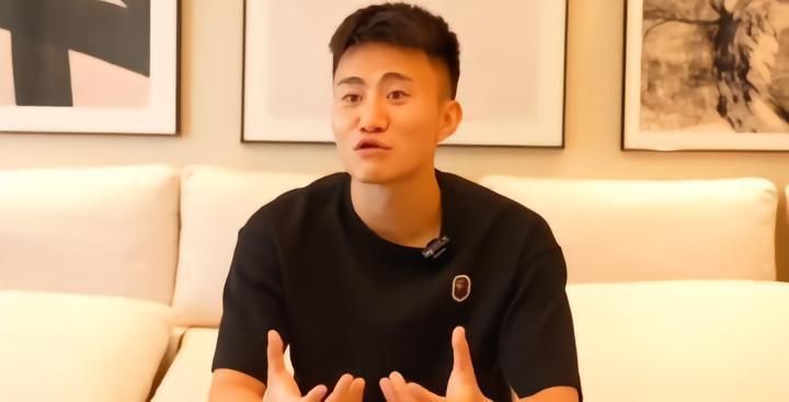 甘超：徐正源强调身体管理，凤凰山氛围像欧洲，打卡不是坏事