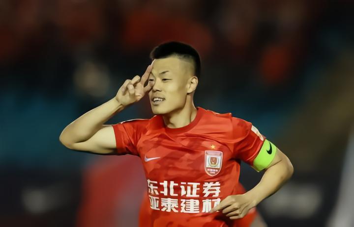 谭龙赴金华参加国足亚运队集训 15日、19日战韩国亚运队