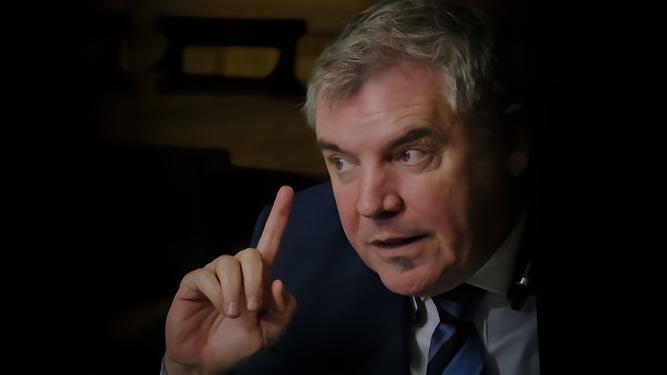 加的斯主席喷赫塔费：赛季没结束就联系我的球员，应该判降级