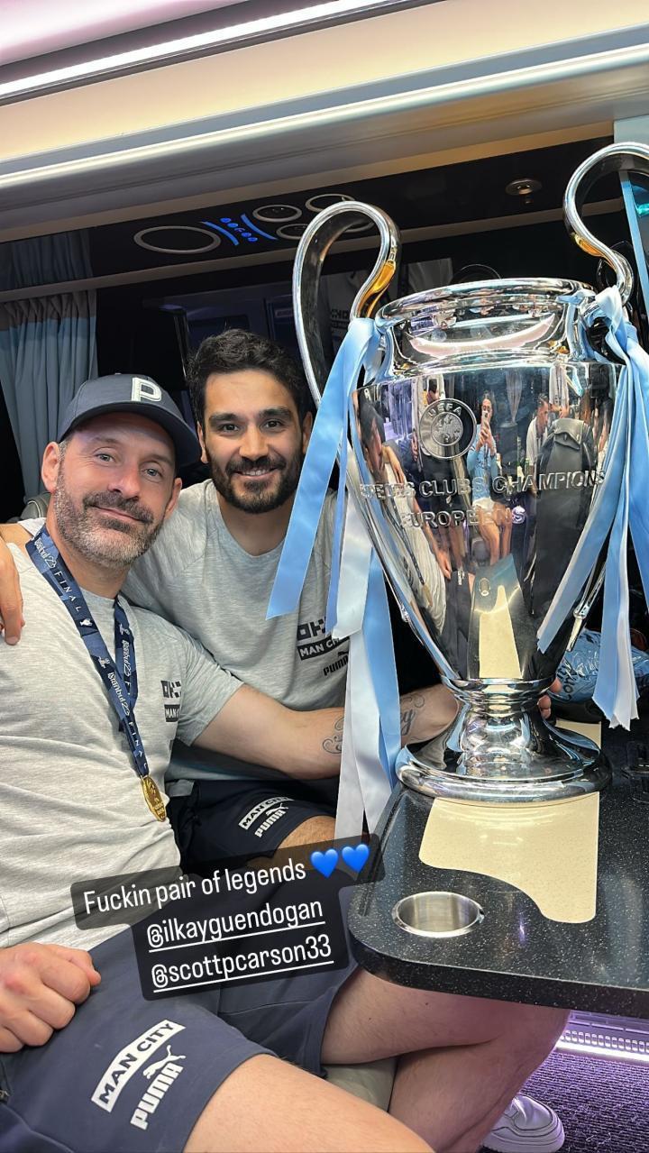 格拉利什晒京多安、卡森和大耳朵杯合影：一对传奇