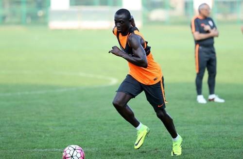 前山东外援西塞：我当年到中国踢球是为了挣钱建设祖国