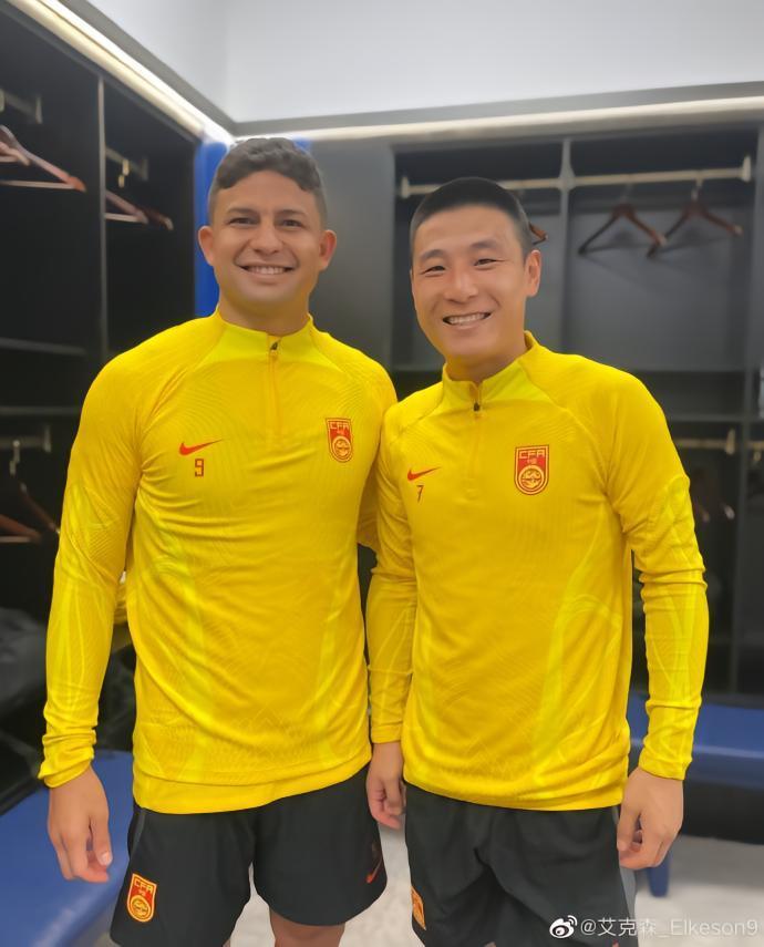 艾克森：很开心在国足与武磊重逢；梭鱼湾很棒但我更爱凤凰山