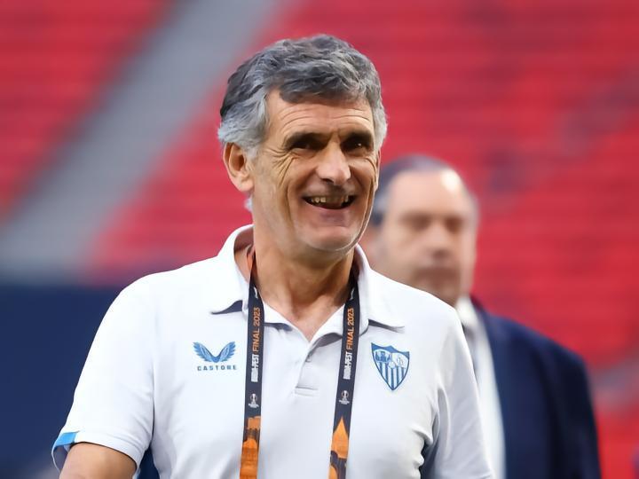 塞维利亚的体育部门会议上，提出引进马马尔达什维利替代布努