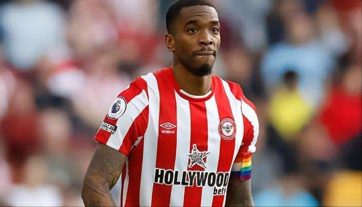 近日，布伦特福德球员伊万-托尼接受了天空体育的采