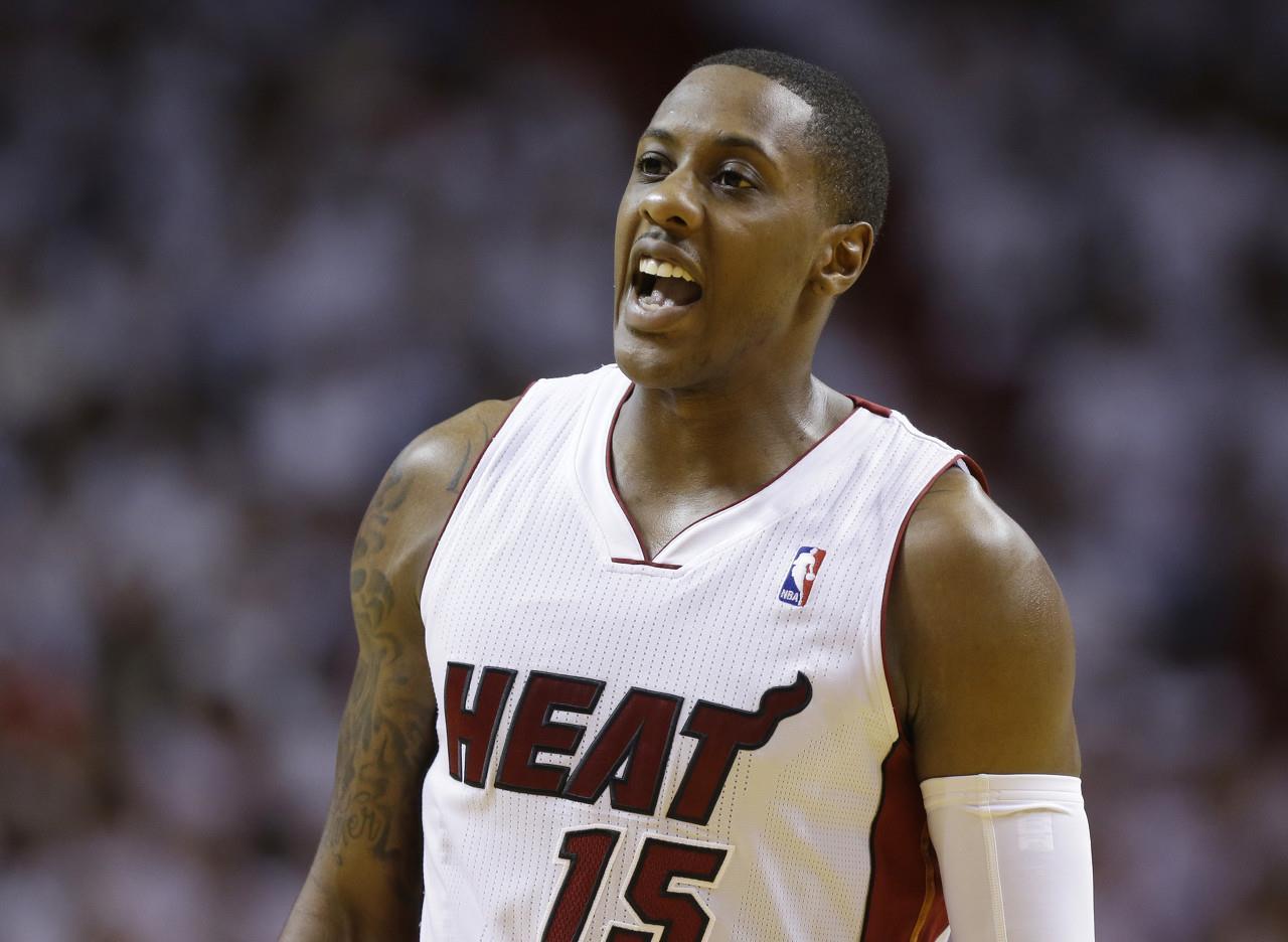 查尔莫斯：并非讨厌詹姆斯 但我希望我的GOAT勇于投最后一球