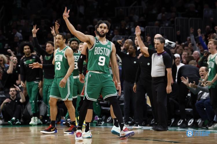 本赛季季后赛至今3次同队同场4人20  绿军&湖人&勇士各一次