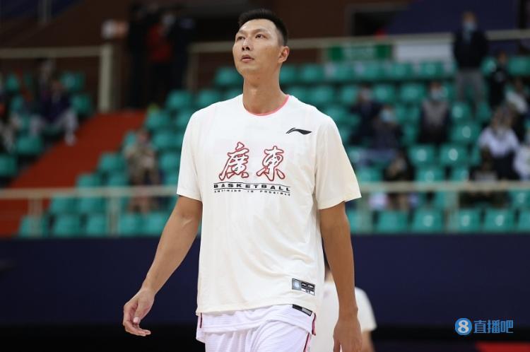 广东队易建联&赵睿等6人合同今夏到期 新赛季还有2个顶薪名额可用