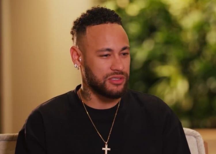 内马尔：巴特勒是个很棒的家伙 非常佩服他&我们的友谊也很特别