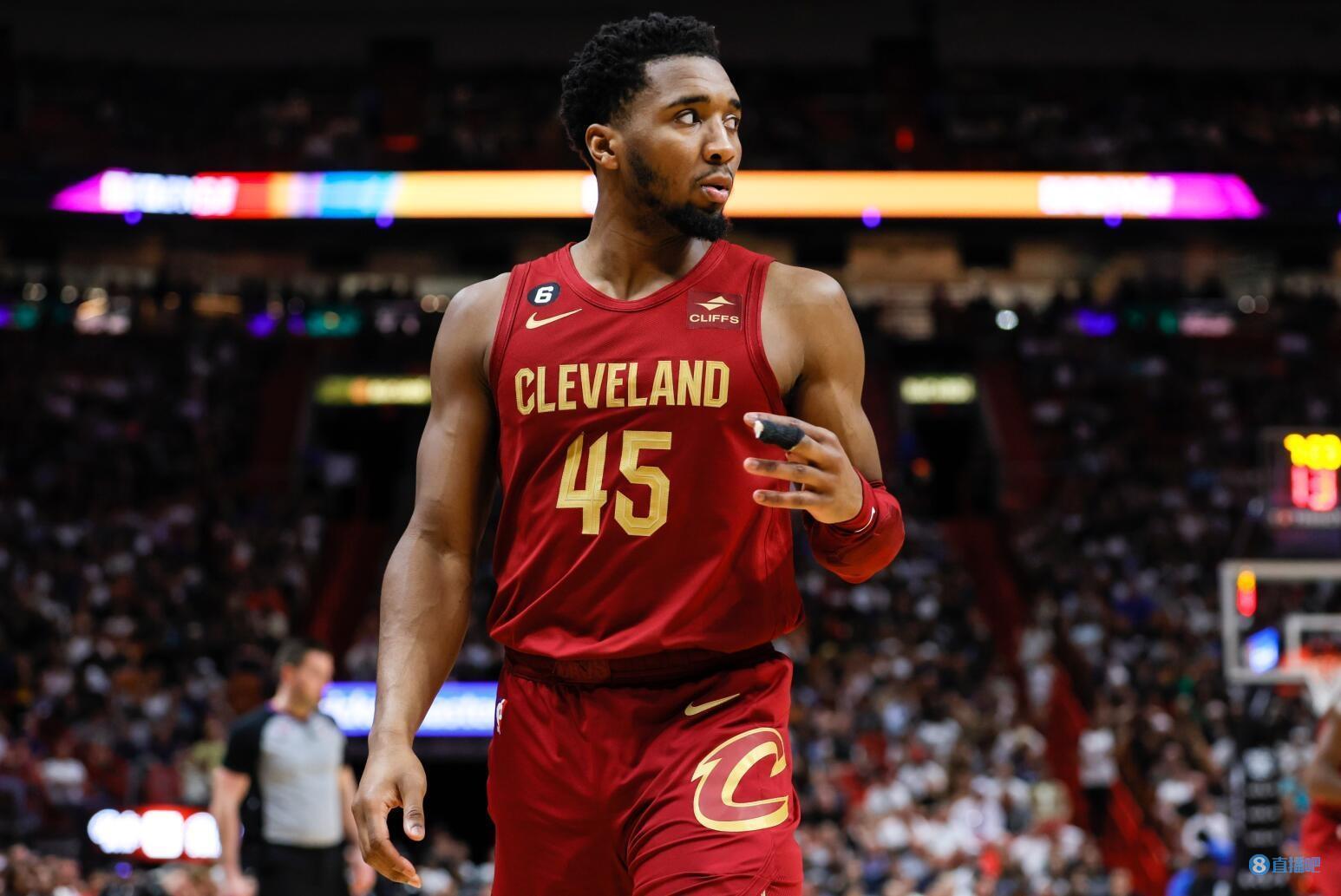 米切尔：18年季后赛打火箭时感觉太糟 我都不知道自己在做啥