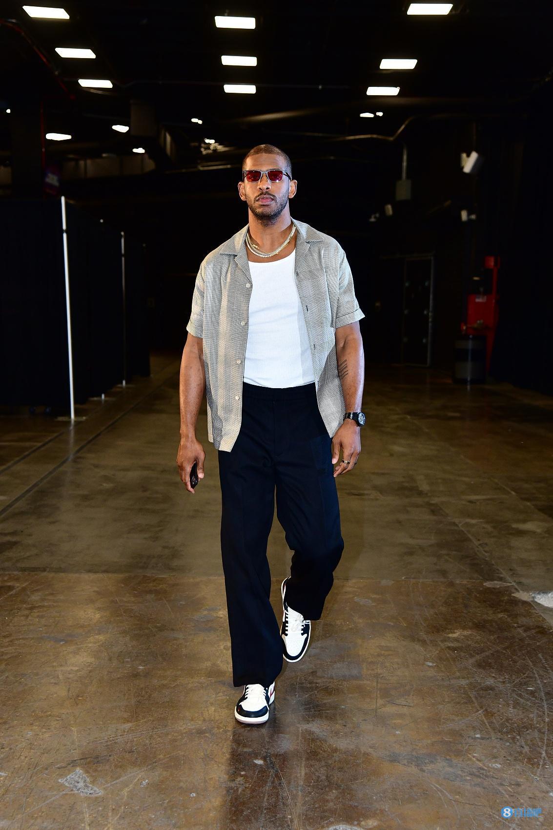 保罗下家赔率：湖人3/1居首 独行侠绿军快船分列二三四 勇士第八