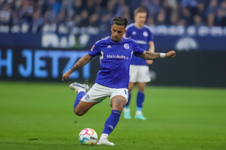 1、据天空体育的消息，萨拉萨尔已经和球队明确说明