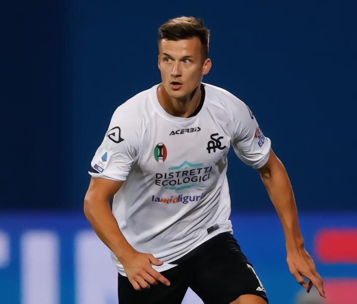 官方：斯佩齐亚后卫雷察膝盖受伤，退出波兰国家队集训