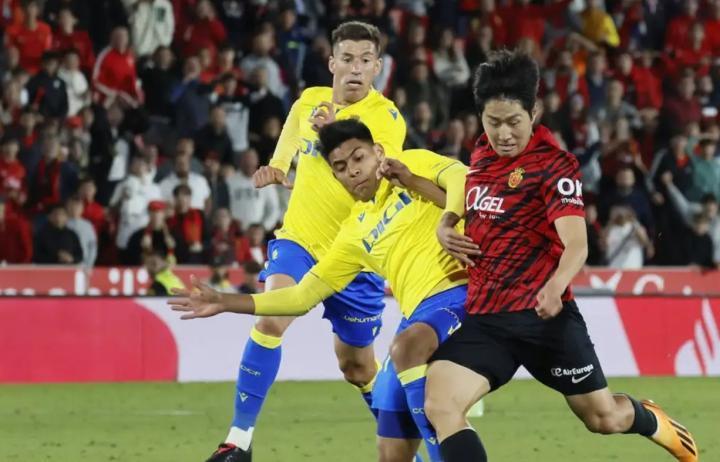 西媒：巴黎加入李刚仁争夺战，双方希望尽快达成协议