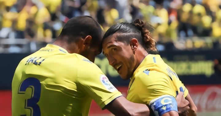 西媒：乌拉圭左后卫埃斯皮诺在等加的斯提高报价