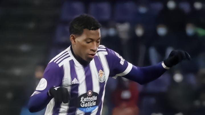 瓦伦西亚想签巴拉多利德前锋，提供降级补助金，这集我看过？