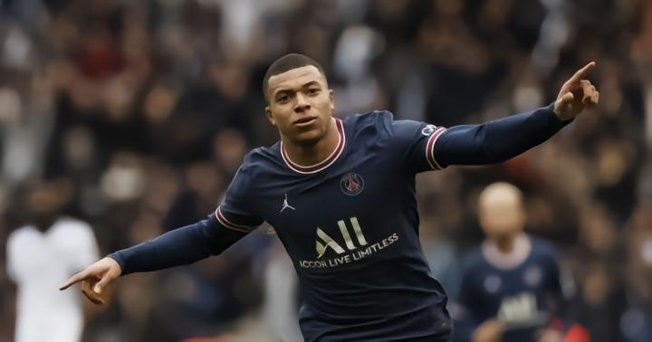 姆巴佩居然是米兰球迷？近日姆巴佩接受米兰体育报采