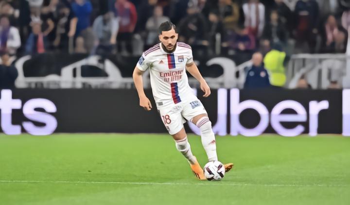 据全尤文报道，尤文与巴黎和皇马竞争里昂攻击手切尔