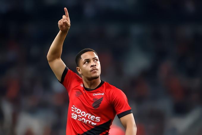 罗马诺：罗克正在等待巴萨，他一直想加盟球队