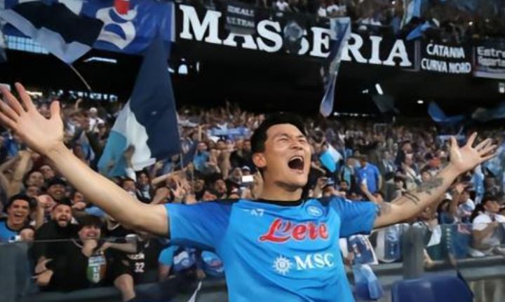 法媒：拜仁想签下金玟哉，双方在过去几周进行了会谈