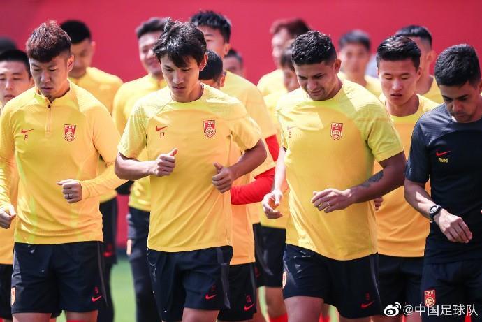 马德兴：部分国脚因上次集训未执行扬帅规定，无缘本次名单