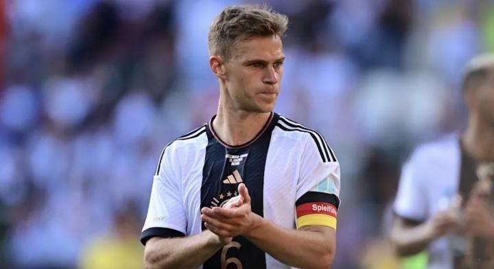 体图：哈维对基米希的言论引发轰动；后者被视为拜仁建队基石