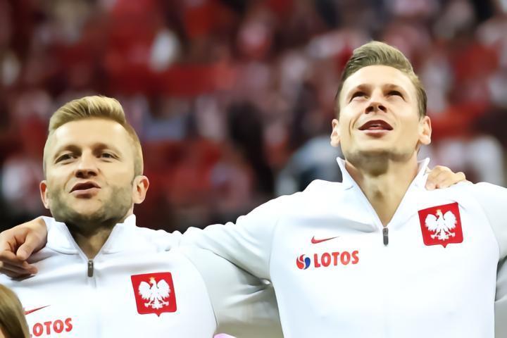 库巴即将迎来国家队告别赛，皮什切克晒合照：永远肩并肩