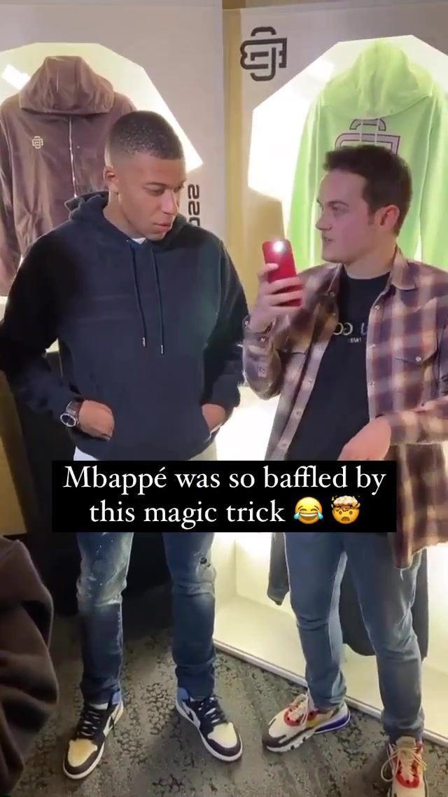 魔术？魔法姆总被魔术师秀的一愣一愣的，百思不得解