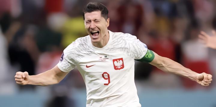 莱万：我们顶住压力战胜了德国；我们本可以得到更多机会