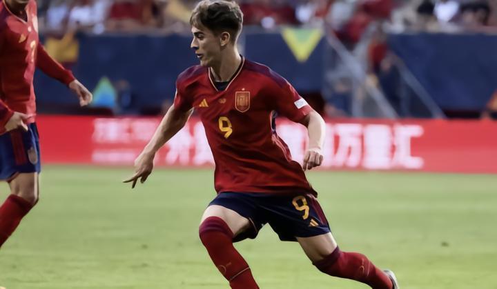 加维：会为德拉富恩特战斗至死；想在巴萨和国家队赢更多奖杯