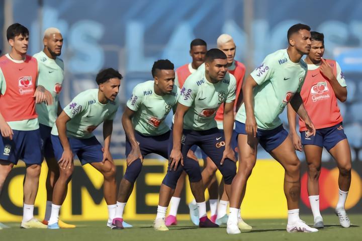 巴西战几内亚首发预测：维罗理联袂出击，卡胖乔四中场绞肉