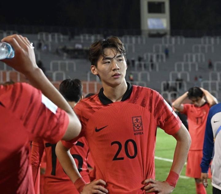 Here we go！罗马诺：布伦特福德签下18岁韩国中后卫金志树