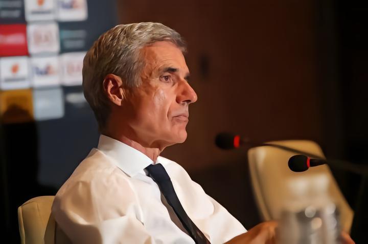 利雅得胜利为博塔弗戈主帅卡斯特罗开出5倍薪水，邀请他执教