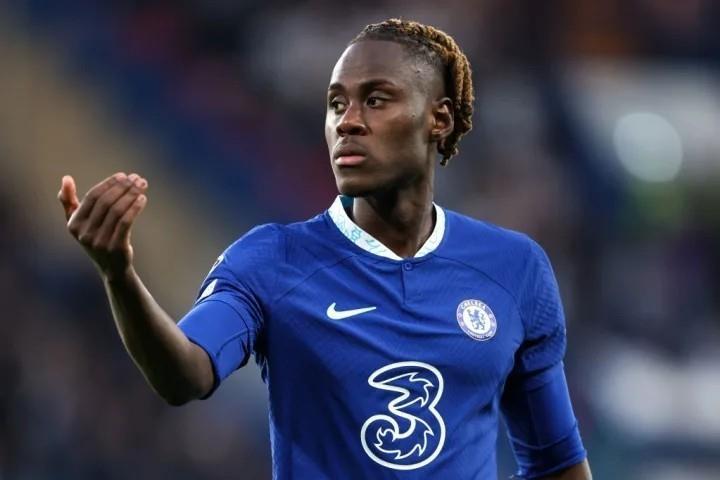 和国米谈转会？米体：切尔西中卫查洛巴现身米兰城