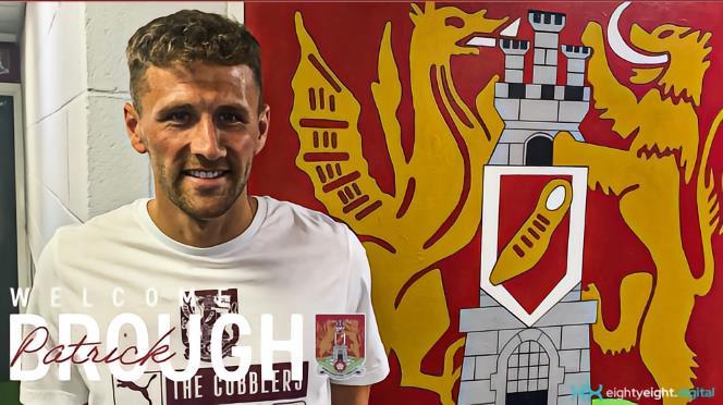 官方 : 北安普顿免签巴罗后卫布罗