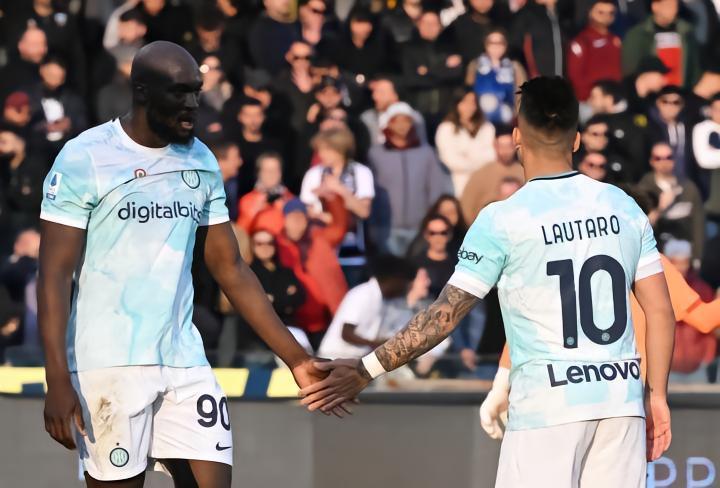 据《米兰体育报》报道，哲科将在今夏离开国米，而卢