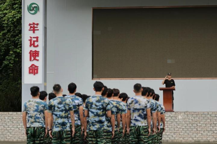 足球报：广州影豹开始军训，目标今年冲乙，五年内冲超