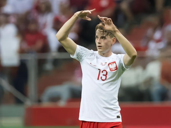 卡明斯基：我想接过库巴的16号，他给了我一些建议