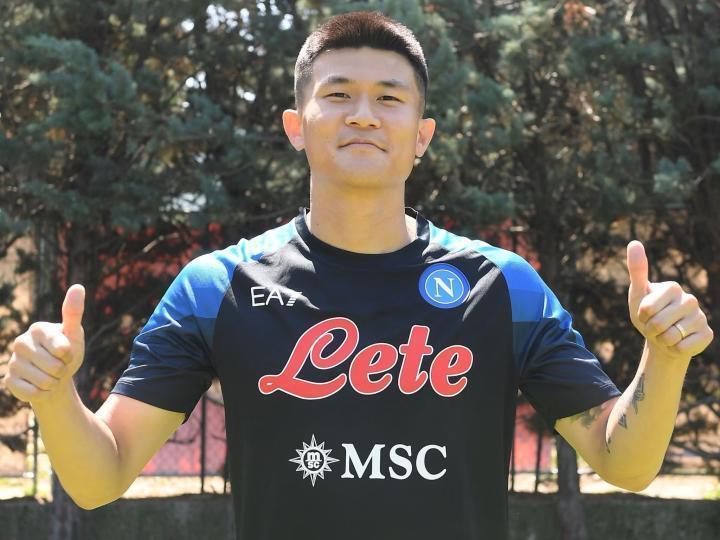 罗马诺：拜仁和金玟哉的转会谈判已到最终阶段，合同为期五年