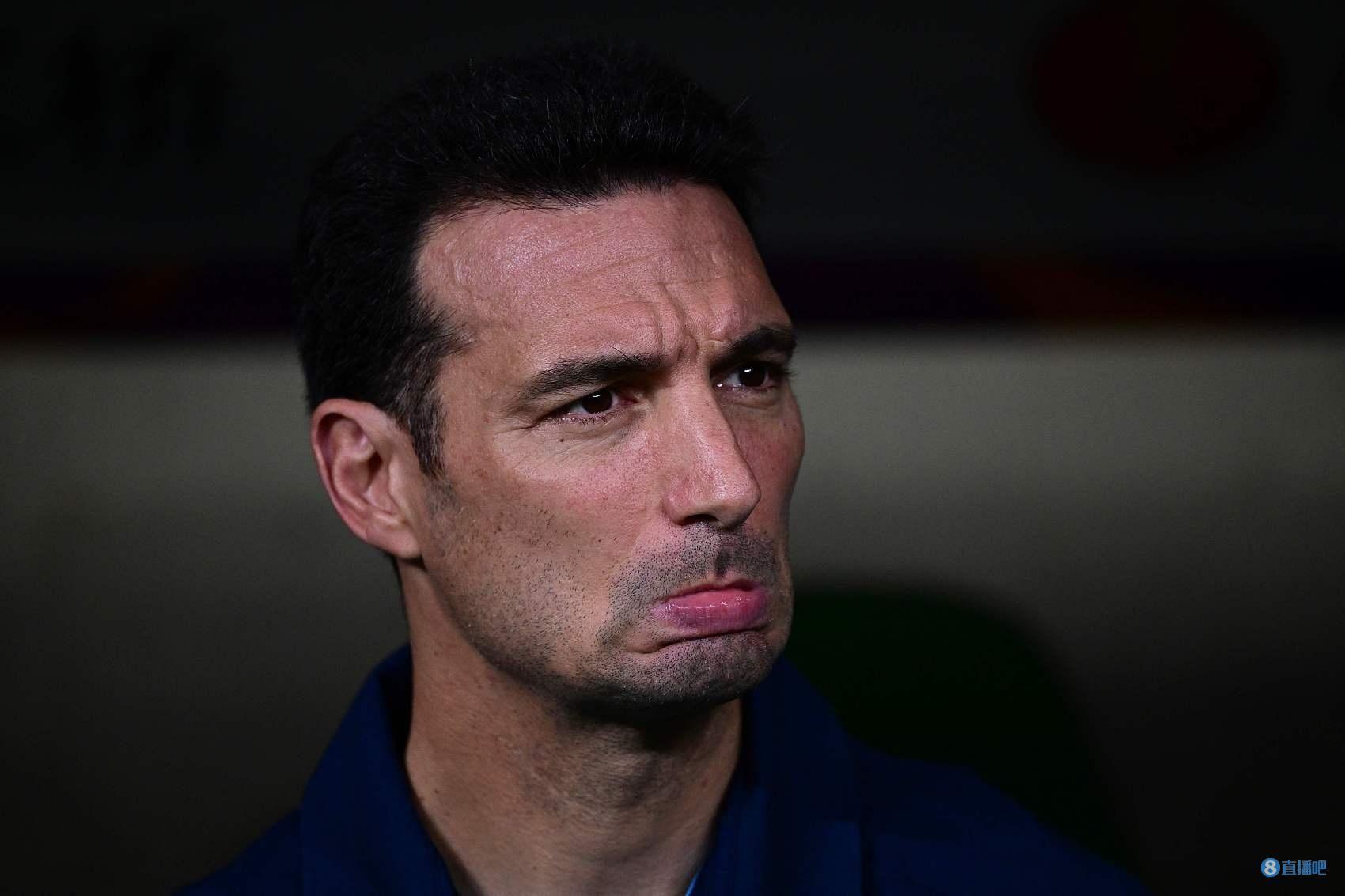 斯卡洛尼：我们希望梅西永远踢下去 他离开的那天将是悲伤的日子