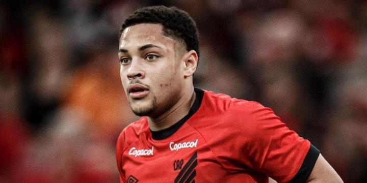 世体：巴萨与巴拉纳竞技就罗克转会达成协议，双方将签约5年