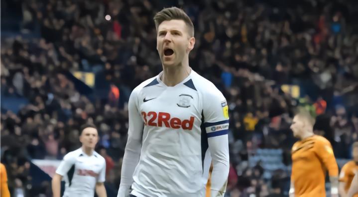 记者 : 保罗-加拉格尔有望加入斯托克城教练组