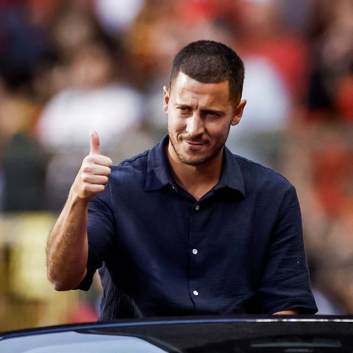 足协问阿扎尔退役仪式要准备什么，阿扎尔：汉堡和薯条就够了