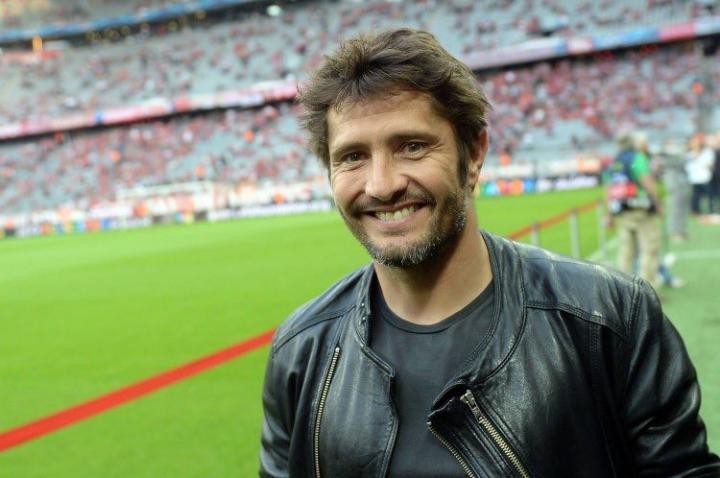 近日，前法国国脚利扎拉祖在法国《队报》上撰写了专