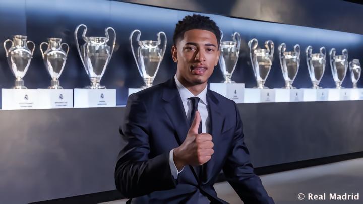 贝林厄姆：看到14座欧冠奖杯在我身后，我从未感到如此自豪