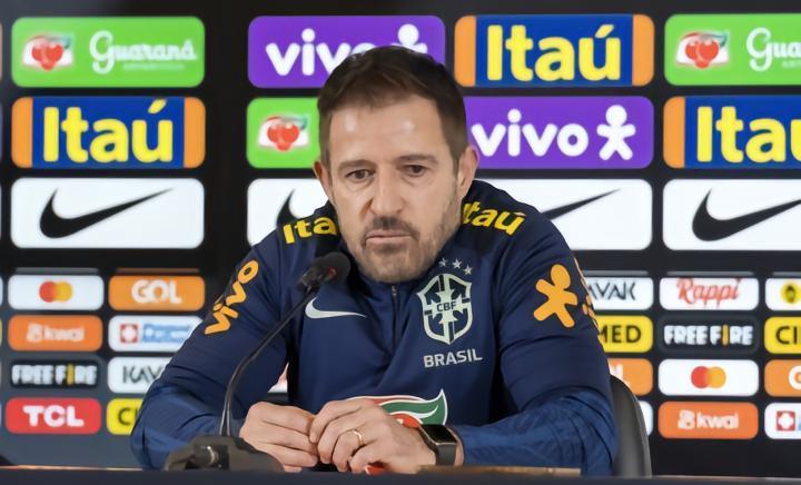 拉蒙：选帅的事交给足协主席，没能和内马尔共事实属遗憾