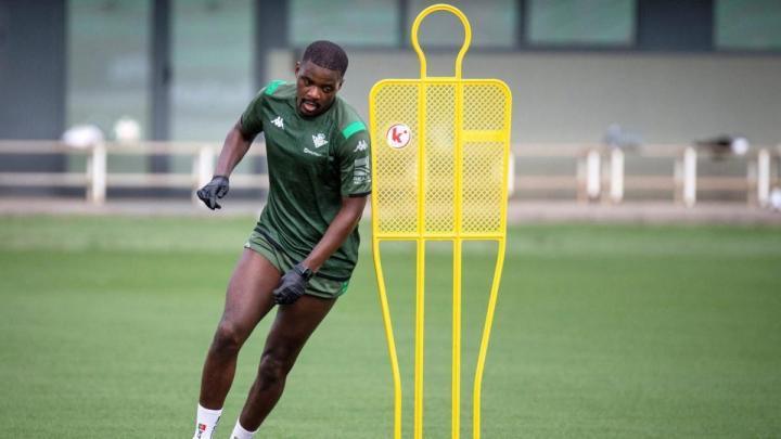 法媒：31岁葡萄牙中场威廉-卡瓦略接近加盟利雅得胜利