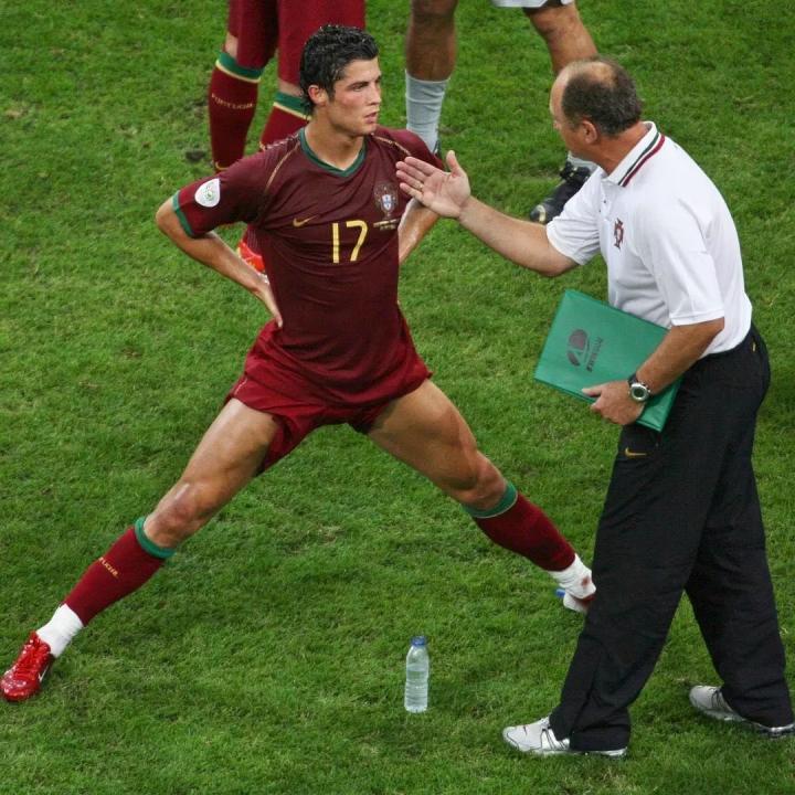 老师总是喜欢有出息的学生绿帽狗头??斯科拉里：