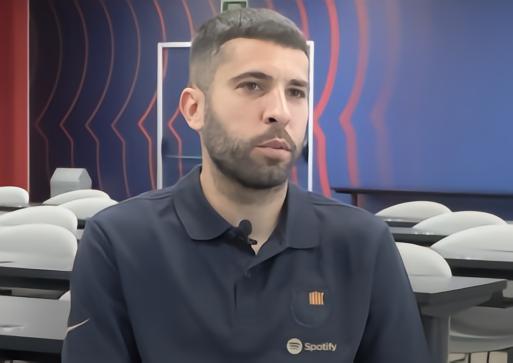 阿尔巴：若梅西回不了巴萨，那必须得给他办一个致敬告别仪式